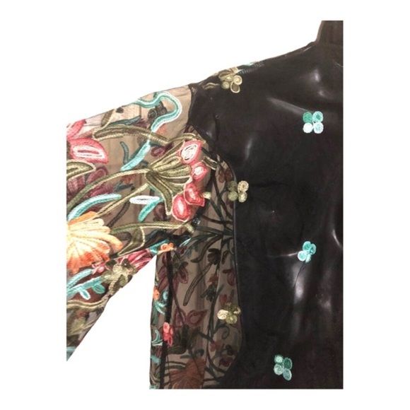 Stunning black floral embroidered mesh sheer fringed kimono shawl topper size L - Picture 11 of 17